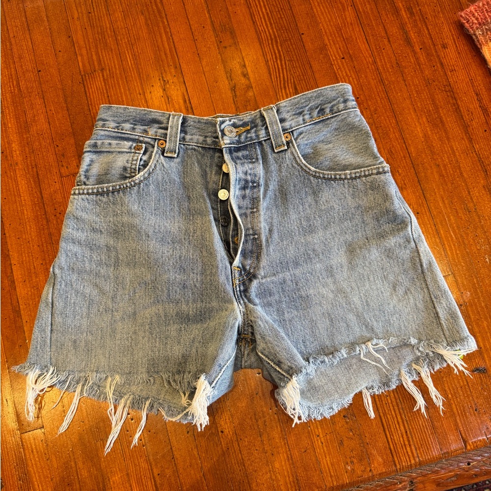 Levi’s 501s mid rise